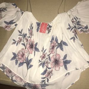 Off the shoulder Vestique boutique top